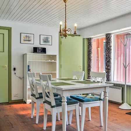 Two-bedroom In Hvide Sande