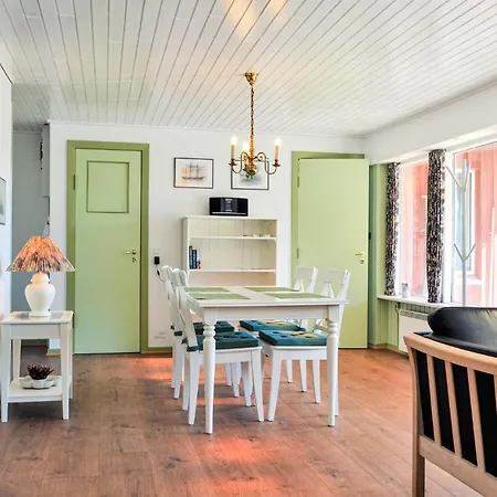 Two-bedroom In Hvide Sande
